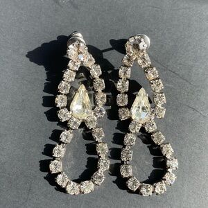 Vintage Rhinestone Pear Shaped Drop Earrings Pierced